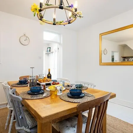 Pure B - Welcoming Bath City 3 Bed House Free Parking & Wifi Exterior photo