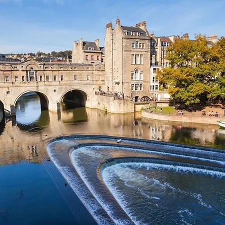 Pure B - Welcoming Bath City 3 Bed House Free Parking & Wifi Exterior photo
