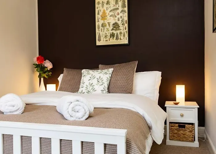 Pure B - Welcoming Bath City 3 Bed House Free Parking & Wifi
